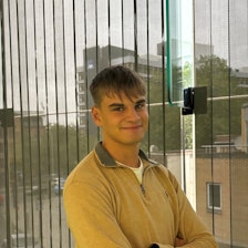 Profile picture for linkedin.jpg