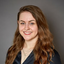 Elise Betts headshot.jpg