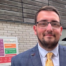 Ieuan Novus Headshot.jpg